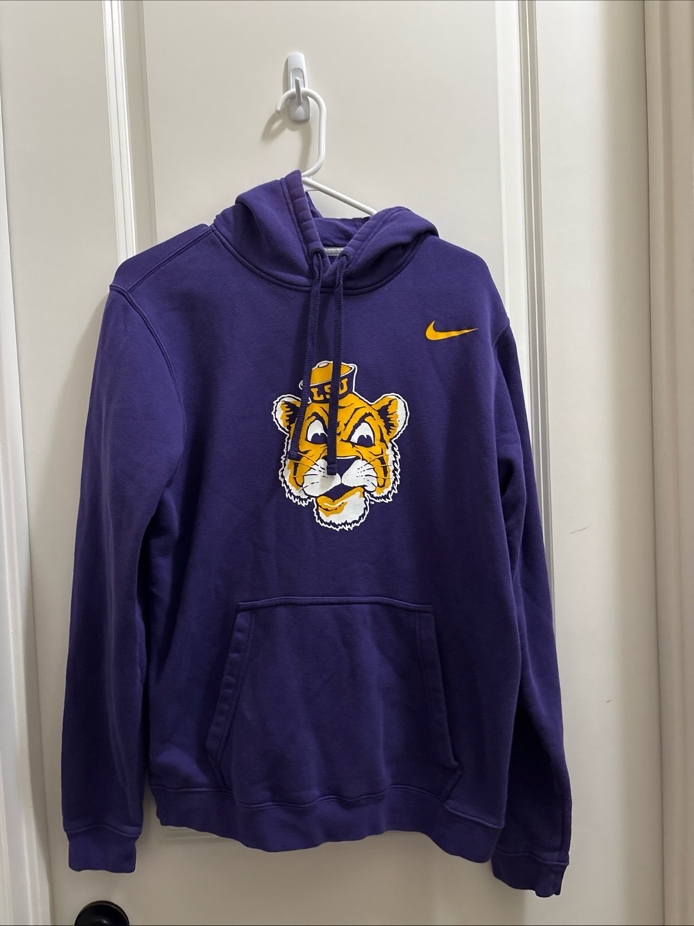 Nike LSU Tigers Vintage Logo Club Fleece Pullover Purple Hoodie Size Medium